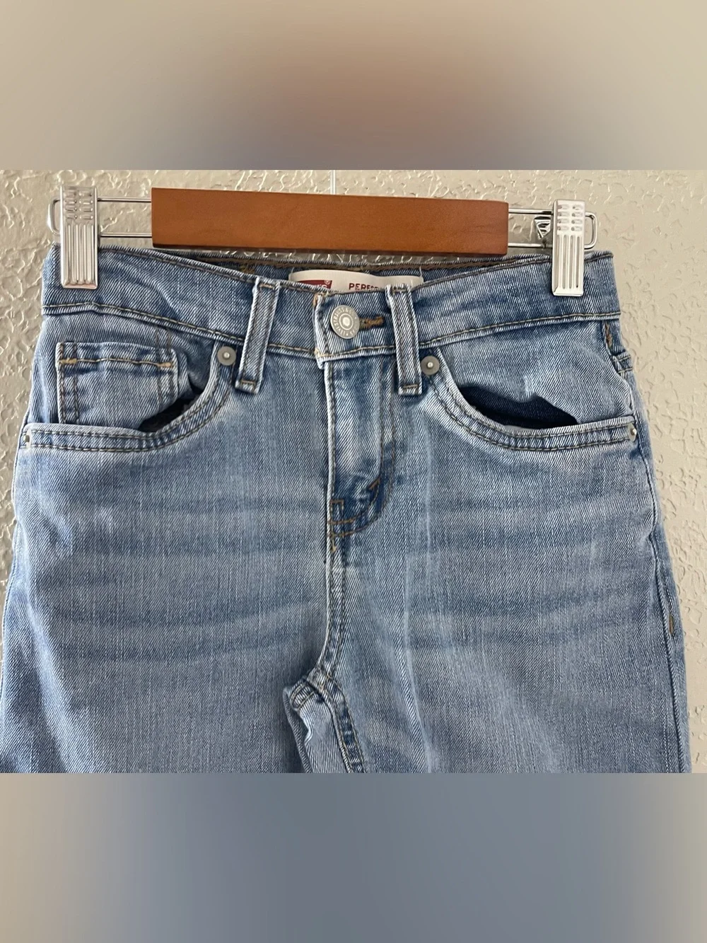 Levi's Boys Performance 514 Straight Light Blue Denim Distressed Jeans Size 8